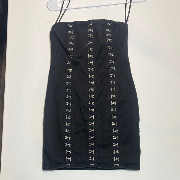 Forever 21 Dresses & Skirts - Forever 21 Black Strapless Dress with Silver Detailing